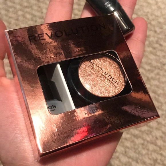 Revolution Shadow and Lorac Eye Primer - Picture 2 of 3